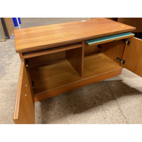 577 - Teak tv stand