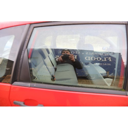 2 - Ford fiesta finesse - reg AU52 FWH - MOT/V62 required