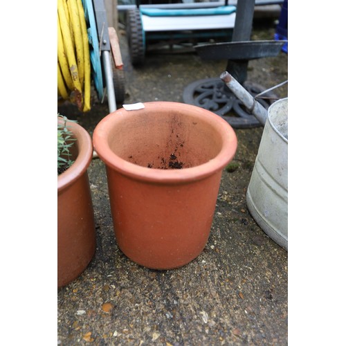 14 - 2 small terracotta pots