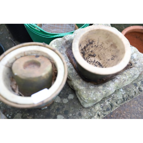 20 - Qty of small pots