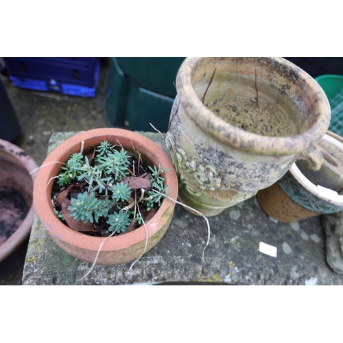 20 - Qty of small pots