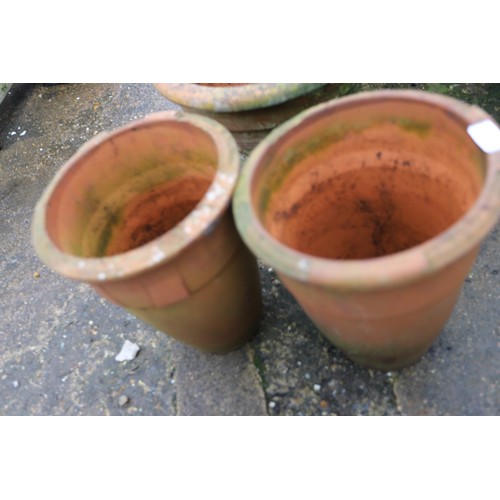 27 - 2 x terracotta pots a/f