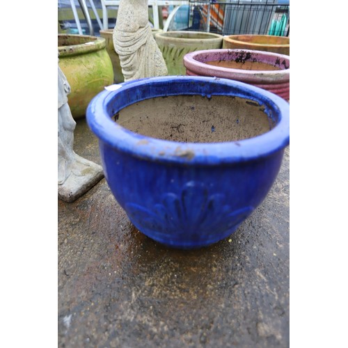 31 - Blue glazed pot