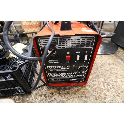 81 - Sealey gas/gasless mig welder - to be rewired by a qualified electrician