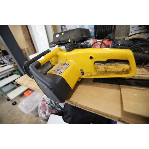 129 - Alpina electric chainsaw - warranted until 12 noon Tuesday following the above sale