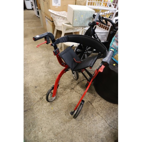 166 - Modern collapsible mobility Walker