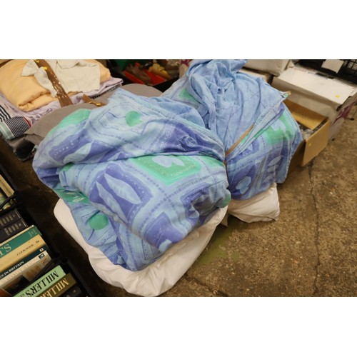 188 - Qty of linen, duvet, pillows