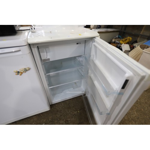 204 - LEC fridge - warranted until 12 noon Tuesday following the above sale