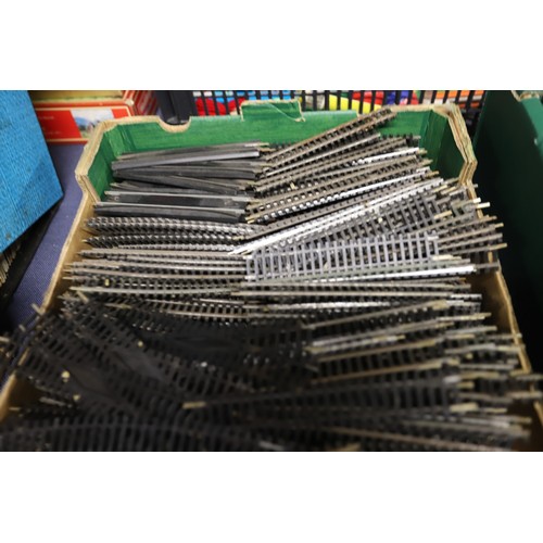 250 - Selection of Hornby 00 gauge train track as follows - approx. 102 long curves, 25 long straight, 80 ... 