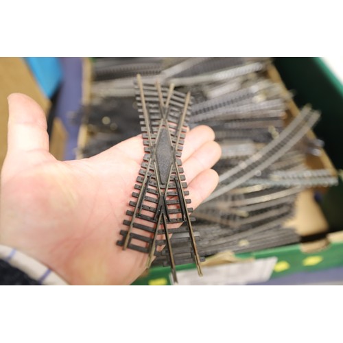 250 - Selection of Hornby 00 gauge train track as follows - approx. 102 long curves, 25 long straight, 80 ... 