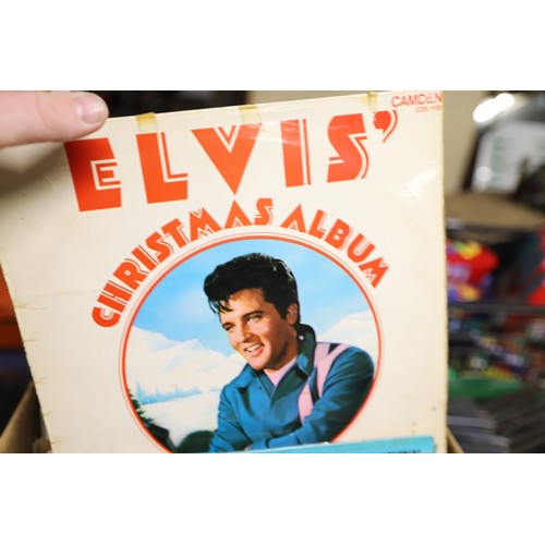 251 - Over 100 records, Elvis, Bob Dylan, Carpenters, Cliff, etc