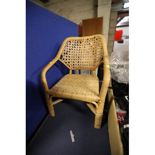 256 - 2 child's chairs