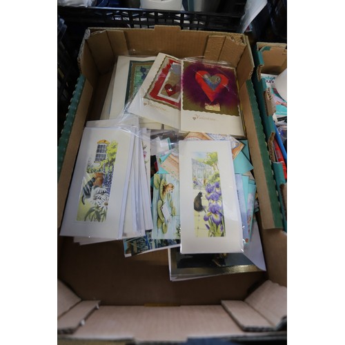 292 - Box of stationery, incl pen sets, greeting cards, etc