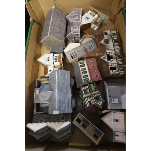 295 - 2 boxes of railway buildings 00 gauge