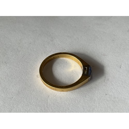 407 - Stamped 18ct gold ring 4.2gms total