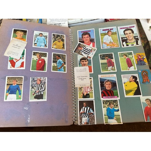 443 - Stamp collection & football cards