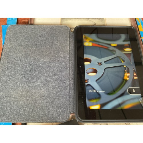 468 - Kindle Fire HD with leather case 8-9