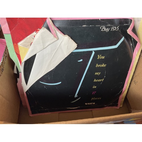 476 - Box of various single records