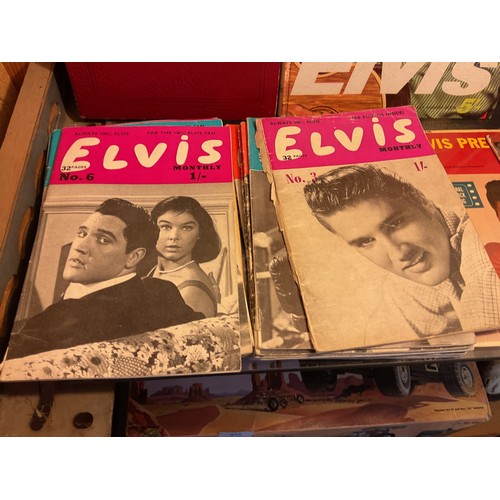 492 - Elvis Presley memorabilia, incl various singles, Elvis monthly, ephemera, etc