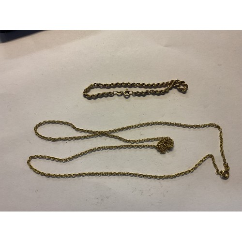 455 - Stamped 375 gold chain and bracelet - total weight 8.4 g