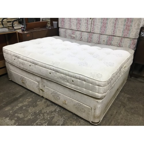 663 - 5' bed & mattress