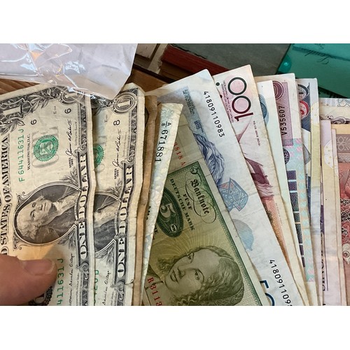 Various bank notes