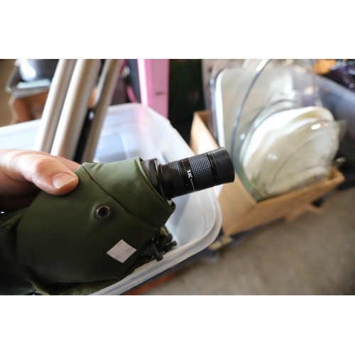 Delta 70 spotting scope with velbon delta tripod