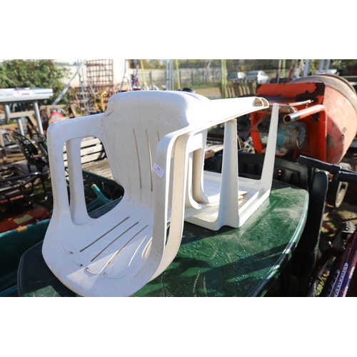 43 - Green garden table, 2 white chairs & table