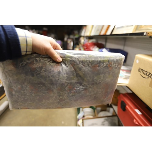 239 - 1950s heavy duty upholstery fabric 36