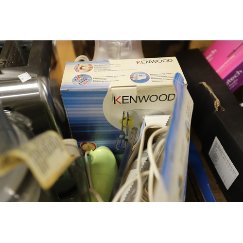 284 - Various kitchen appliances - warranted until 12 noon Tuesday following the above sale