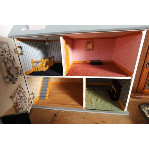 404 - Dolls house decorated