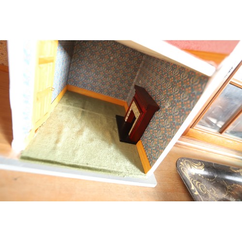 404 - Dolls house decorated