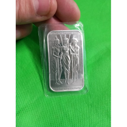 413 - Royal mint 3 graces 1oz silver bar