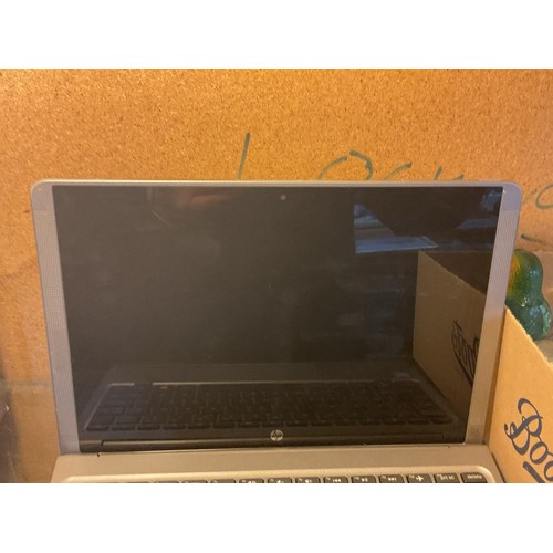 447 - HP laptop, 10