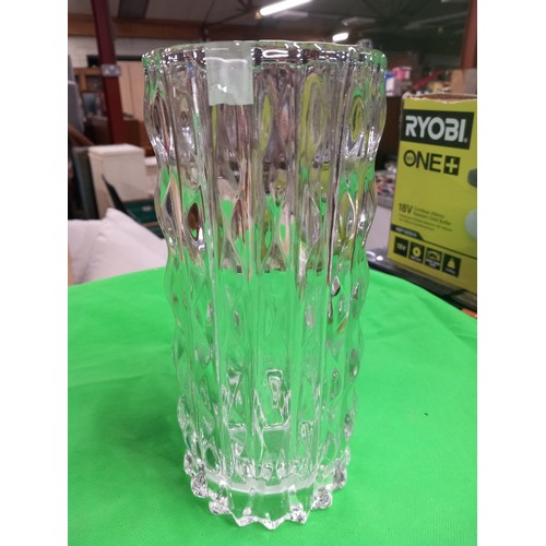 476 - Ploewza glass vase & 2 others