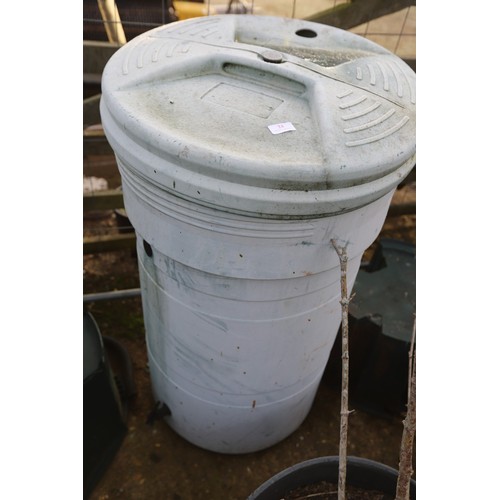 24 - Water butt & stand