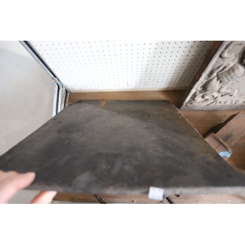 80 - Cast iron fire back