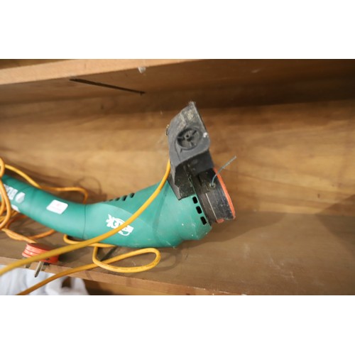 87 - Black & Decker electric strimmer - warranted until 12 noon Tuesday following the above sale