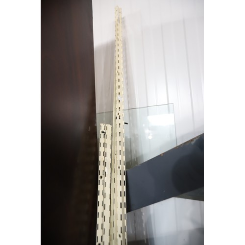 95 - Slotted shelving brackets & uprights