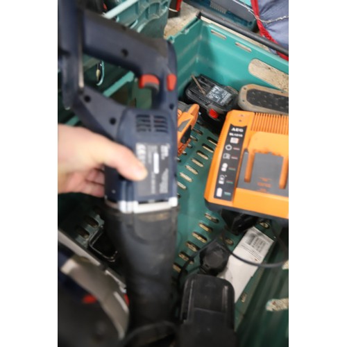 115 - Assorted bettery power tools (green box) AEG - warranted until 12 noon Tuesday following the above s... 