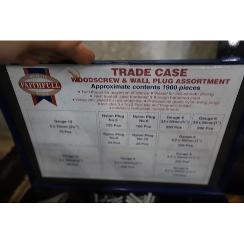 130 - Screw & plugs set