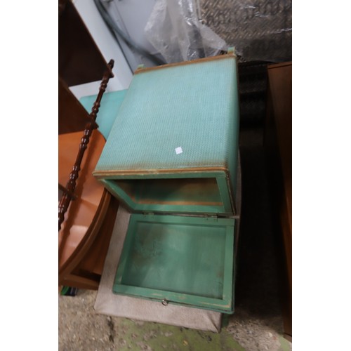 174 - Various loom style furniture, etc