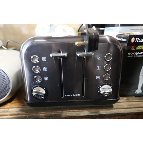 281 - Morphy Richards 4 slice toaster - warranted until 12 noon Tuesday following the above sale