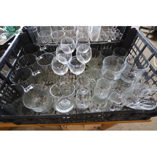 293 - Qty of glassware