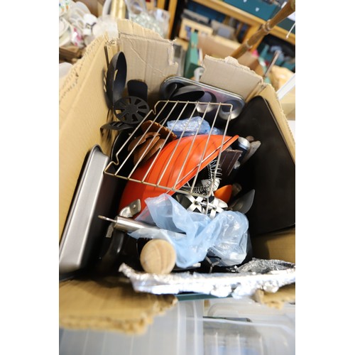 327 - Large qty of kitchenware, incl bread bin, various plastic storage containers, etc