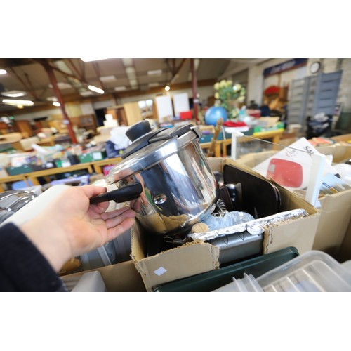 327 - Large qty of kitchenware, incl bread bin, various plastic storage containers, etc