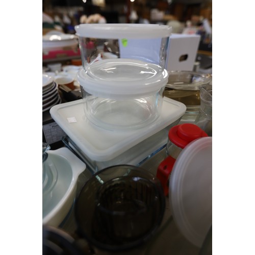 Qty of various Pyrex & other glass ware