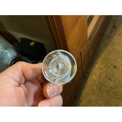 495 - 6 small cut glasses