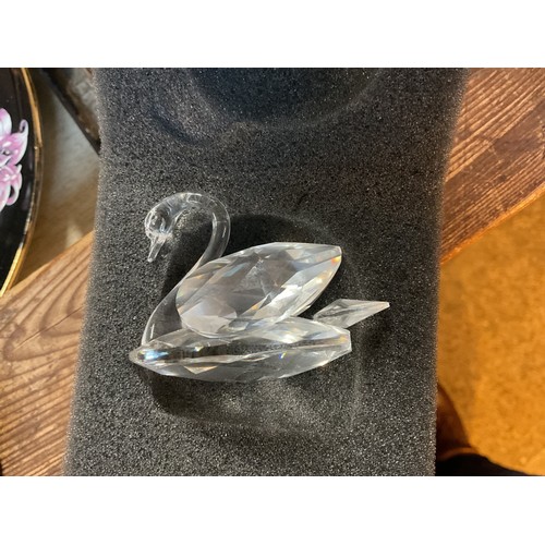 524 - Swarovski crystal large swan, med swan & small swan