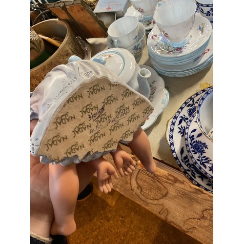 528 - Nadal studio barefoot Victorian girl figurine